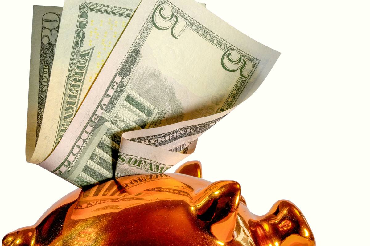Visual chart showing how to curb spending habits using the 72-hour pause rule