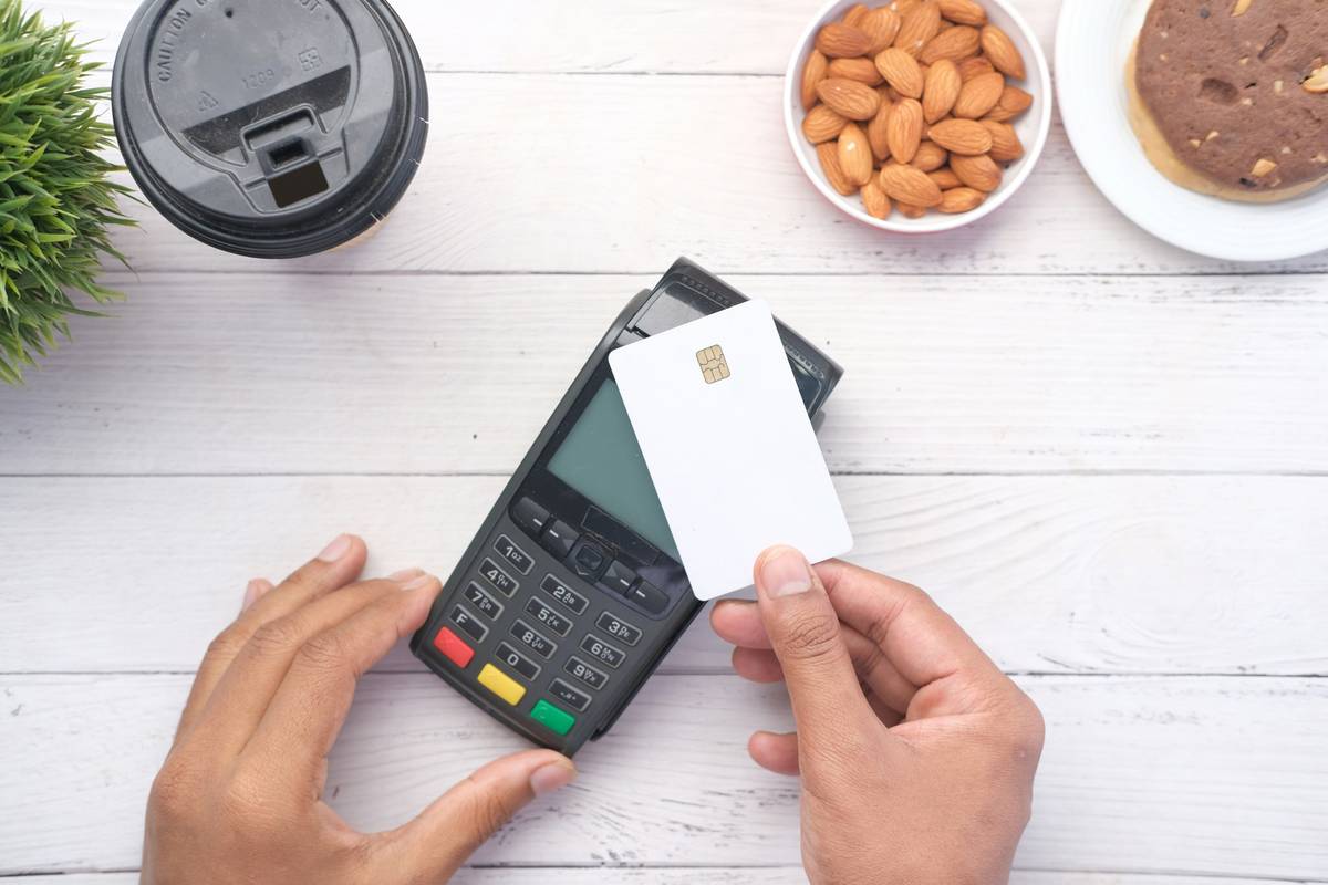 Spending Habits Of Americans: 7 Proven Ways to Avoid Costly Money Mistakes